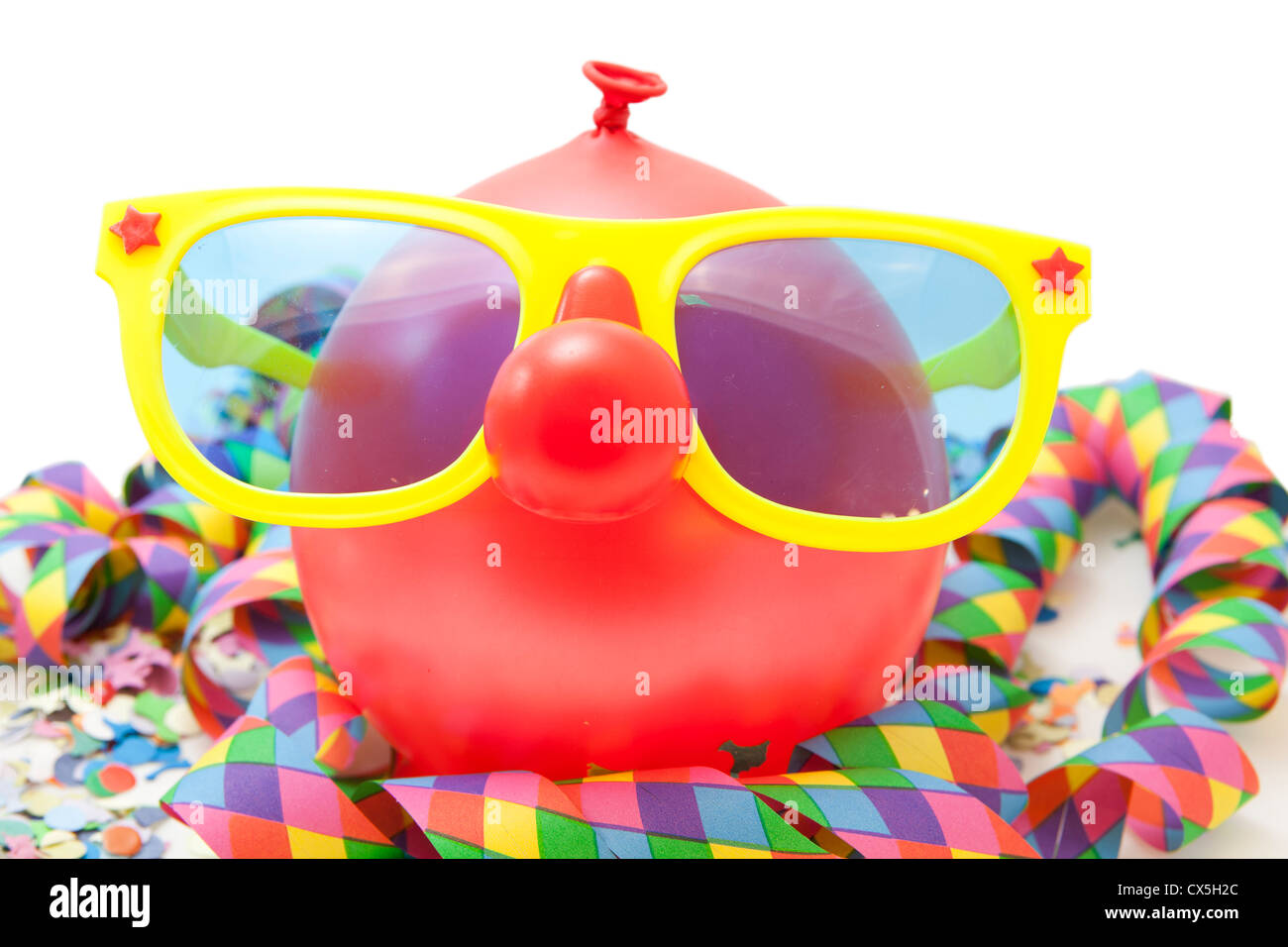 lustigen roten Ballon mit Clown Brille für Karneval Stockfoto