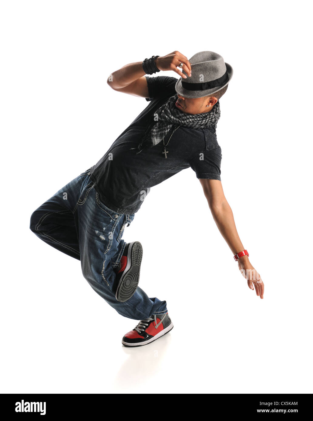 Afrikanische amerikanische Hip-Hop-Tänzer isoliert auf weißem Hintergrund Stockfoto
