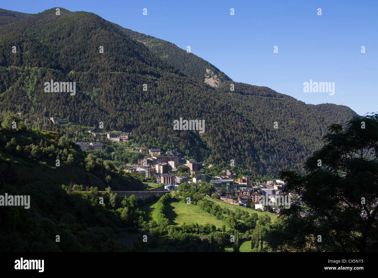 Die Stadt Encap im autonomen Fürstentum Andorra in den südlichen Pyrenäen Stockfoto