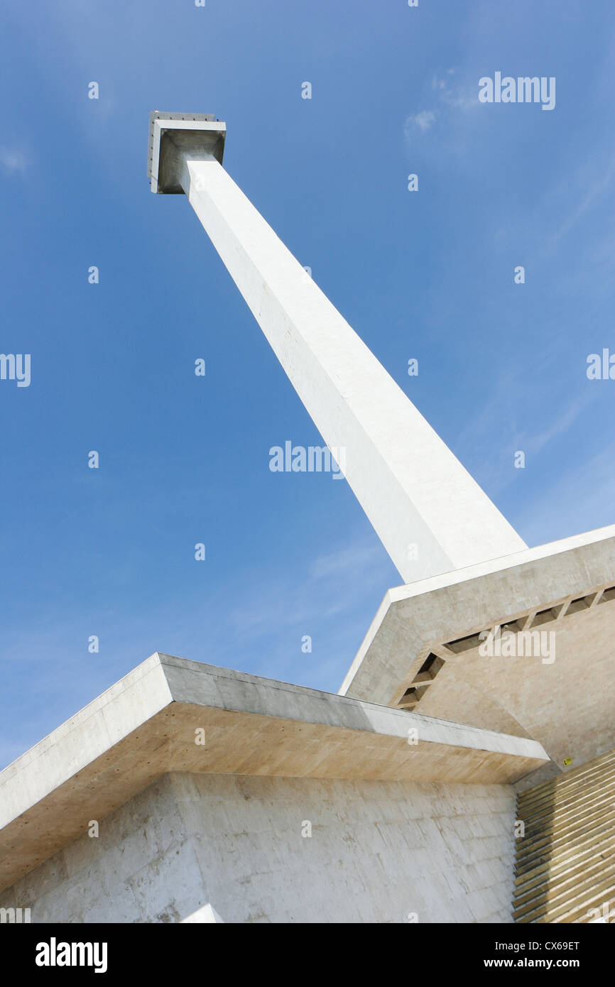 Nationaldenkmal (Monas) in Jakarta. Das Denkmal befindet sich vorne des Präsidentenpalastes. Stockfoto