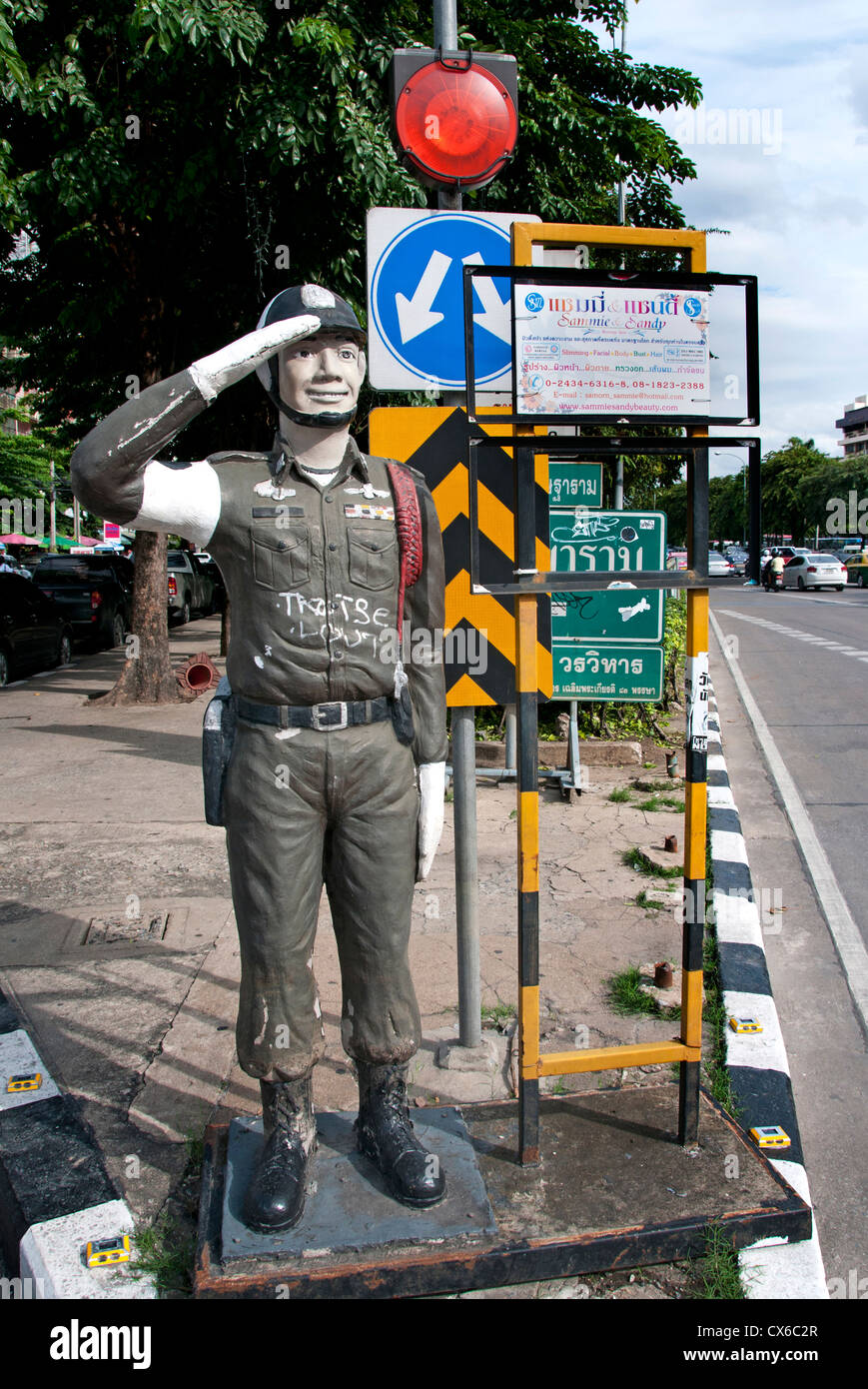 Bangkok-Puppe gefälschte Polizei Verkehrspolizist Thai Thailand Stockfoto
