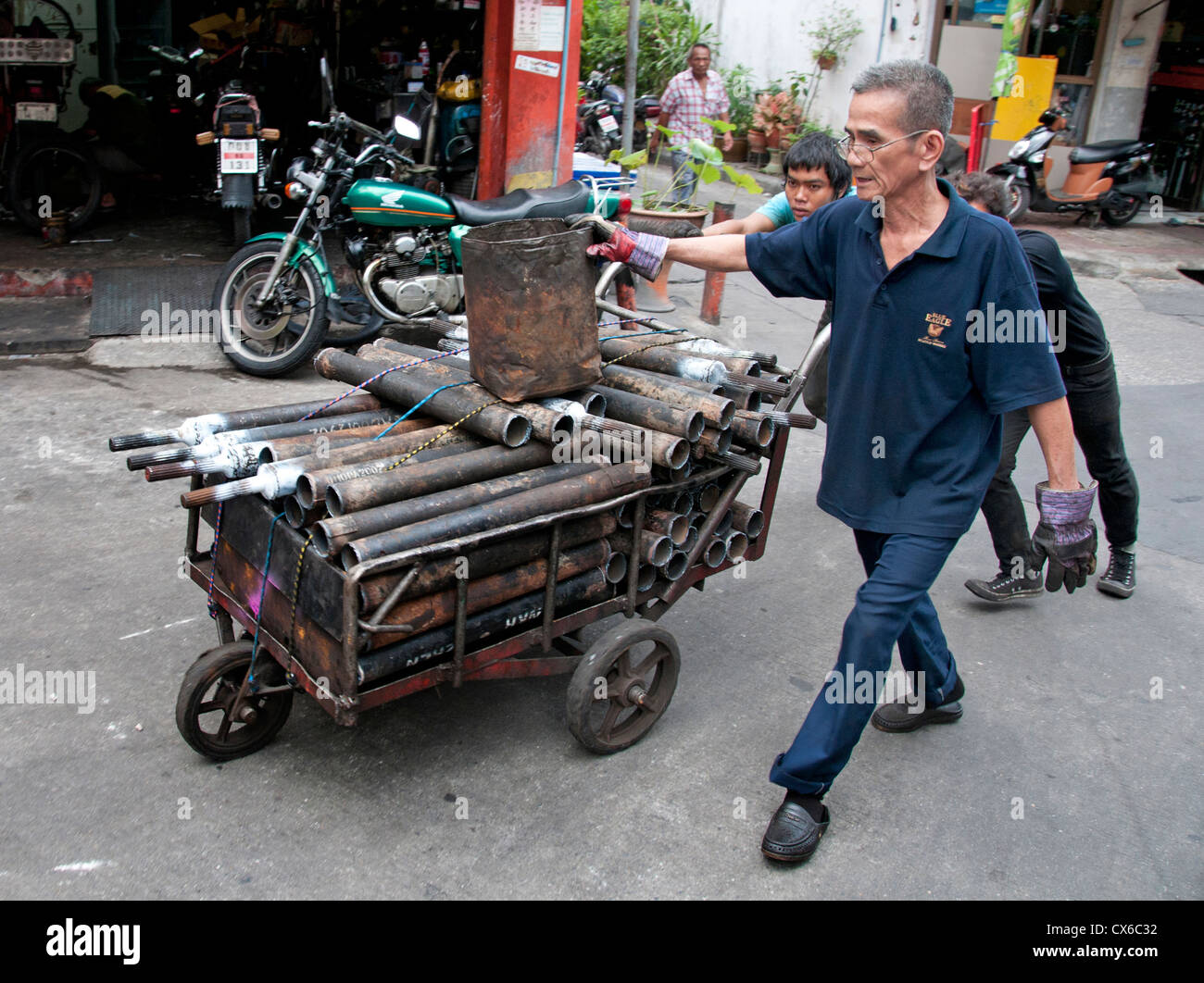 Bangkok Thailand Thai Schrottplatz Eisen Rohre Smith Ersatzteile Stockfoto