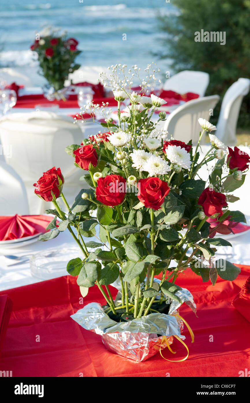 Privatparty Tisch Dekoration Blumen Mittelstück Stockfoto