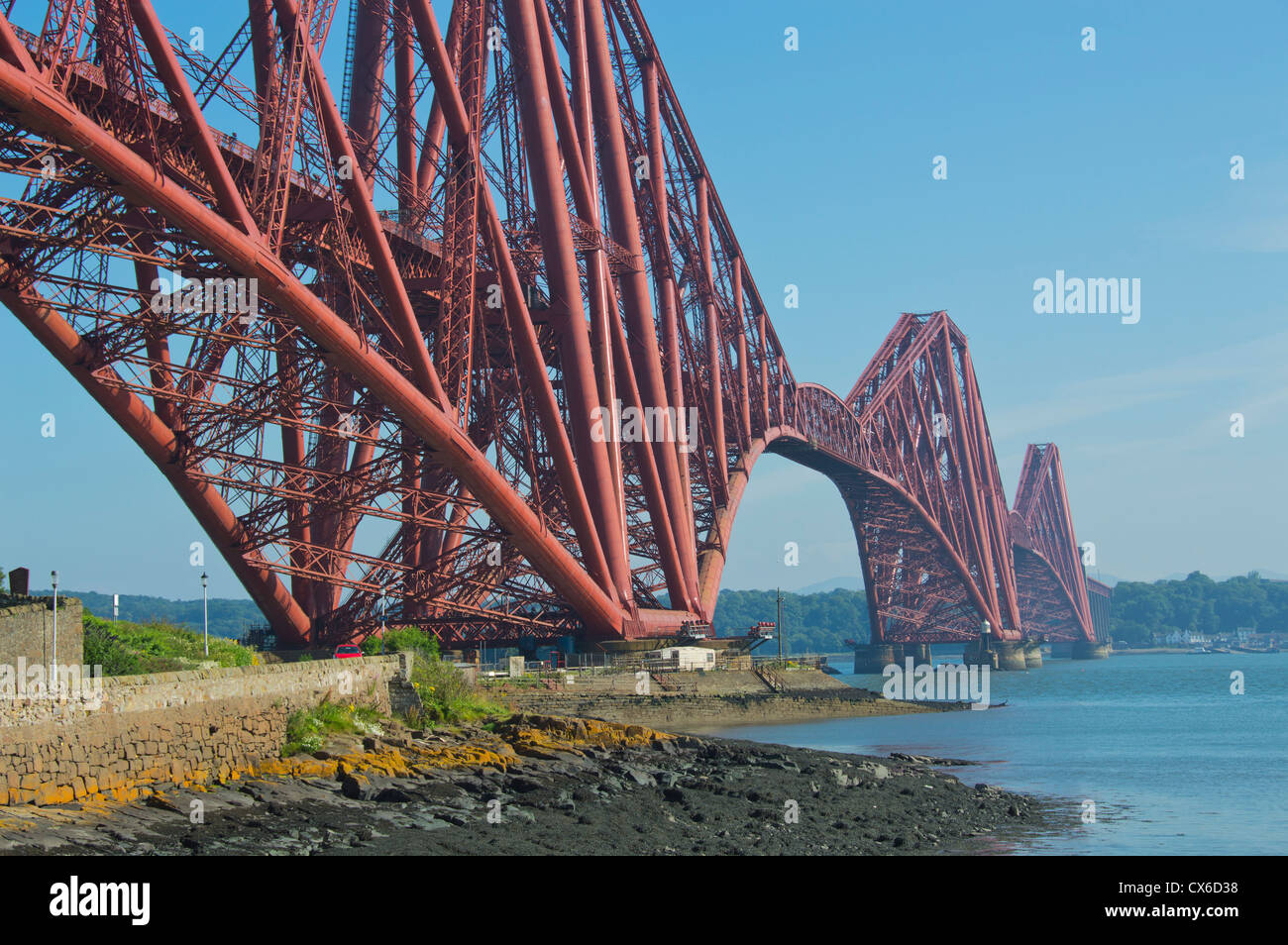 Vierte Schiene Brücke, North Queensferry, Schottland, UK Stockfoto
