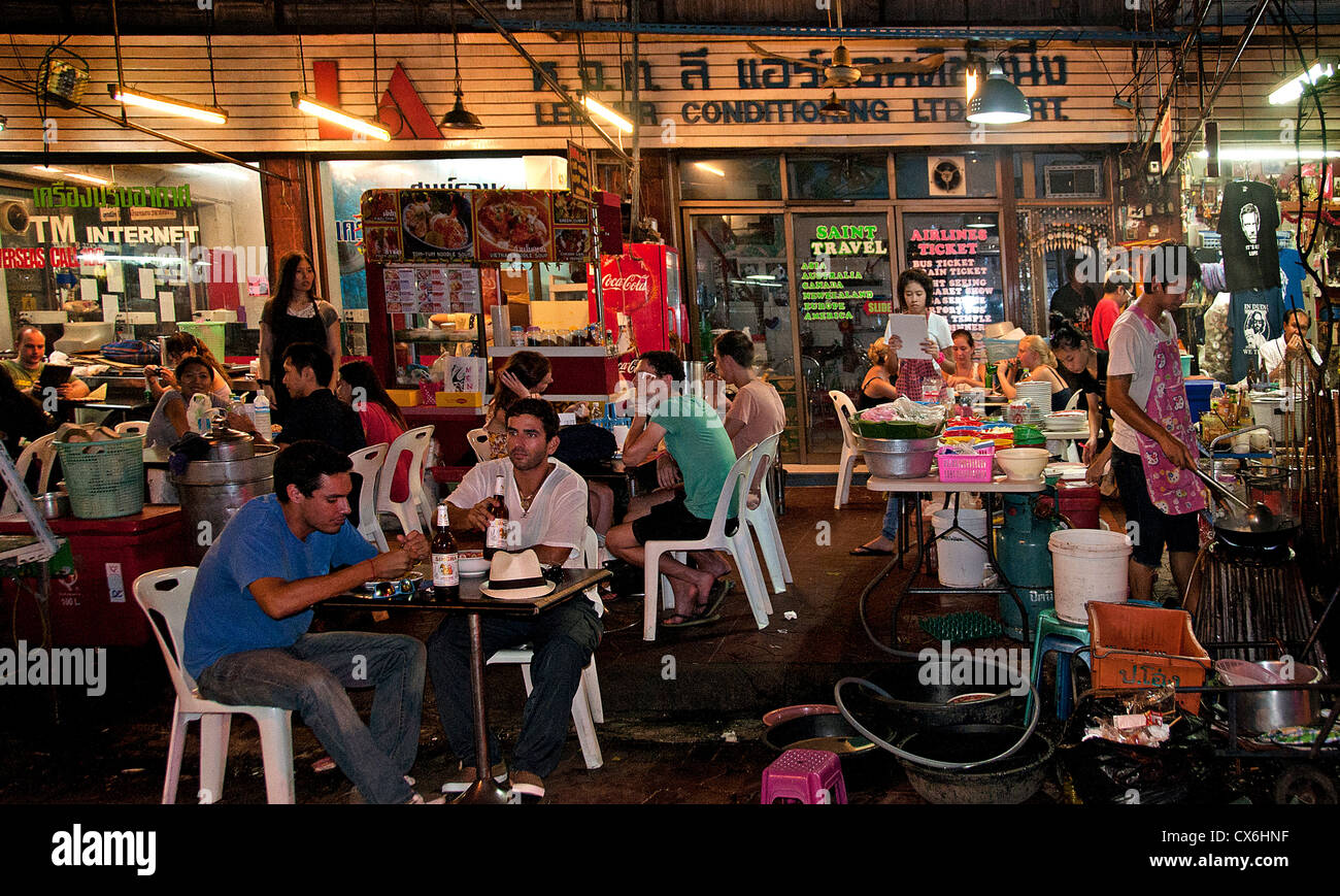 Khao San Road Bangkok Thailand Thai Nacht Markt Essen Bar pub Stockfoto
