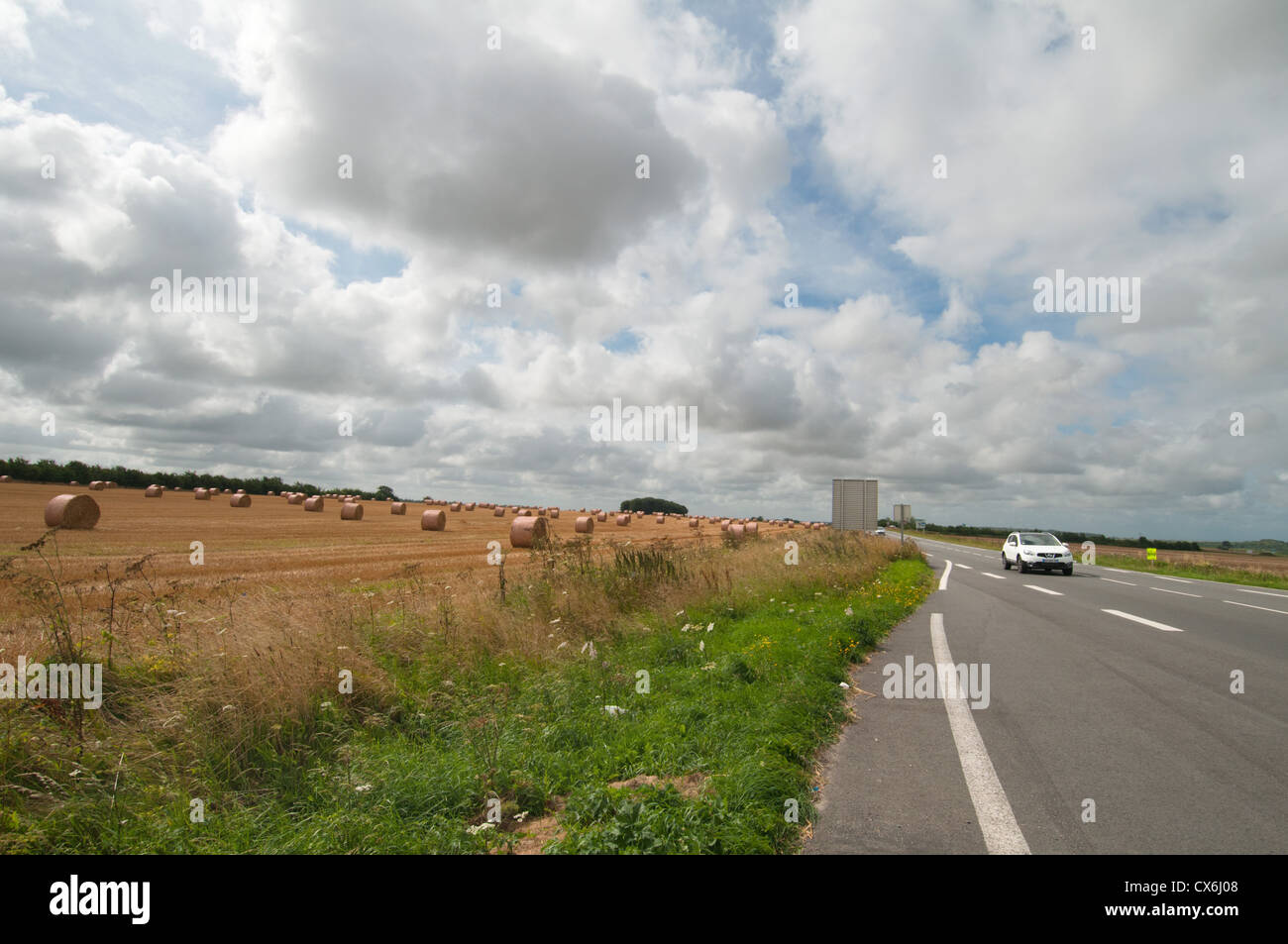 Frankreich-Landschaft im August, mitten im Sommer. Stockfoto