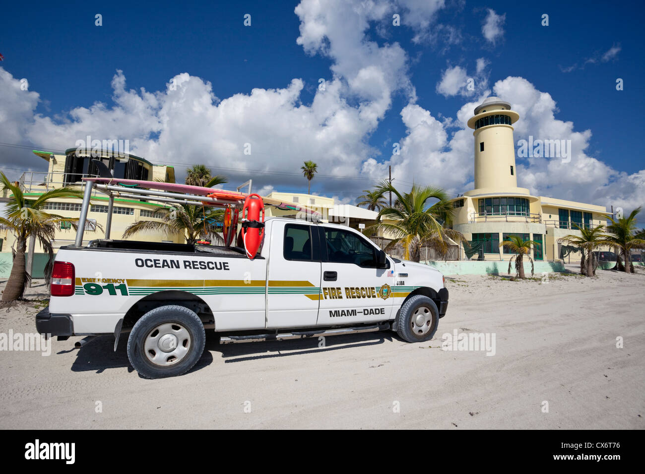 Ocean Rescue Pick-up-Truck am Haulover Beach, Miami-Dade County, Florida, USA Stockfoto