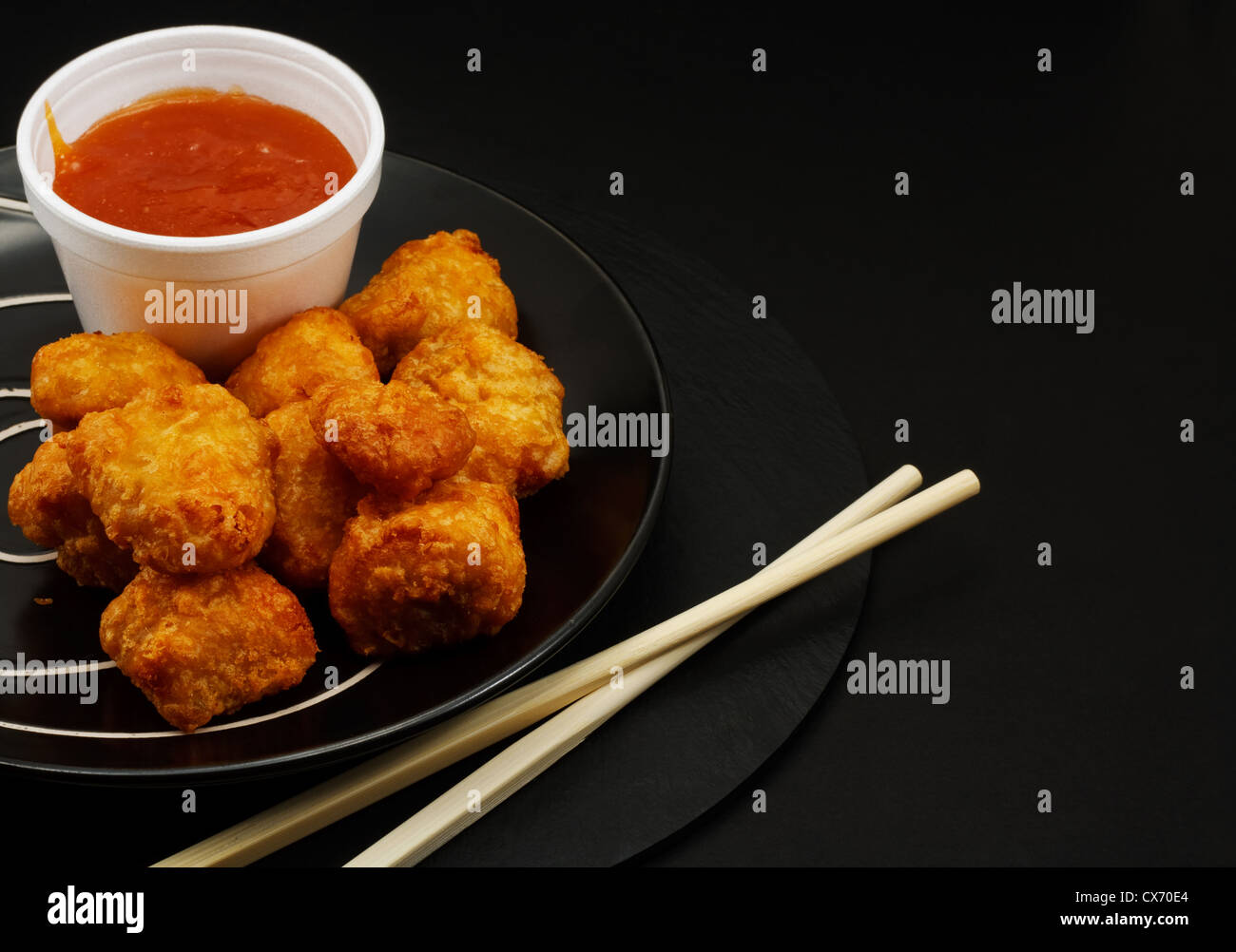 Süß und sauer angeschlagenen Huhn Kugeln Stockfoto