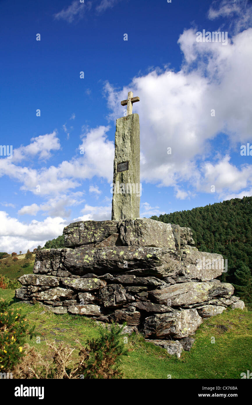 Colfn Taliesin Denkmal 6.Jahrhundert Barden, Küstenlinie von Llyn Geirionydd Conwy Grafschaft North Wales UK Großbritannien der EU Stockfoto