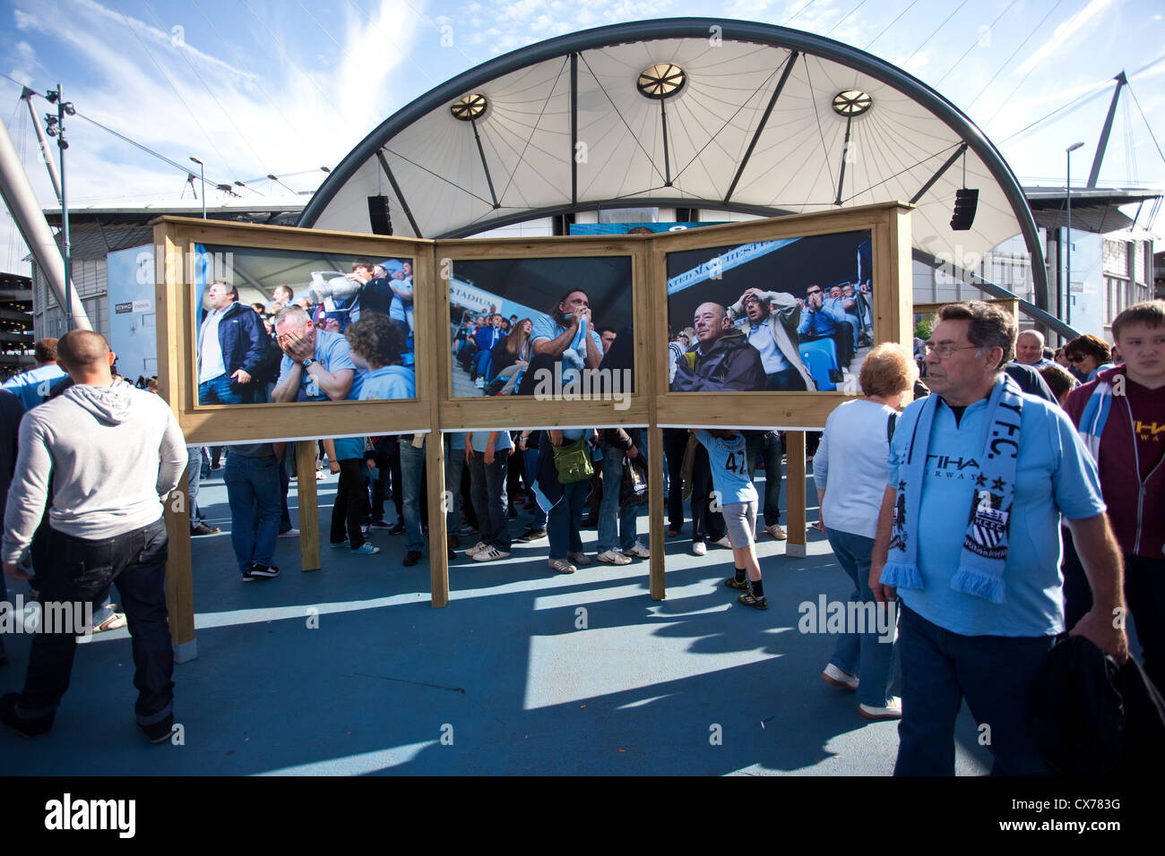 Lüfter im Inneren der Etihad Campus, Heimat von Manchester City Football Club, Manchester, England, Vereinigtes Königreich Stockfoto