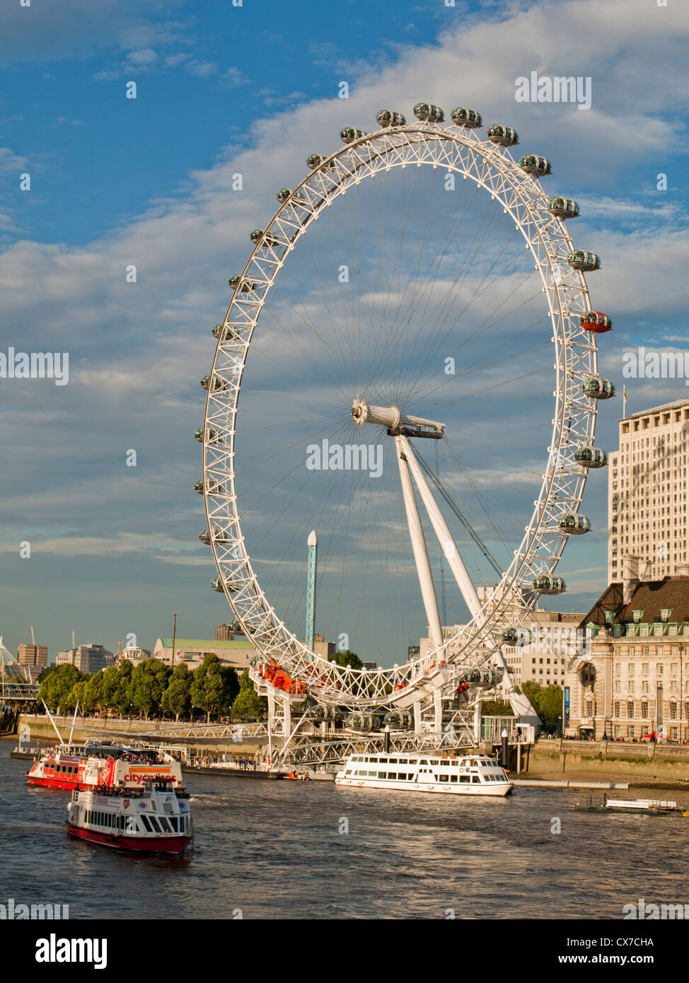 Ansicht des London Eye von Westminster Bridge zeigt, Themse, Westminster, London, England, Vereinigtes Königreich Stockfoto