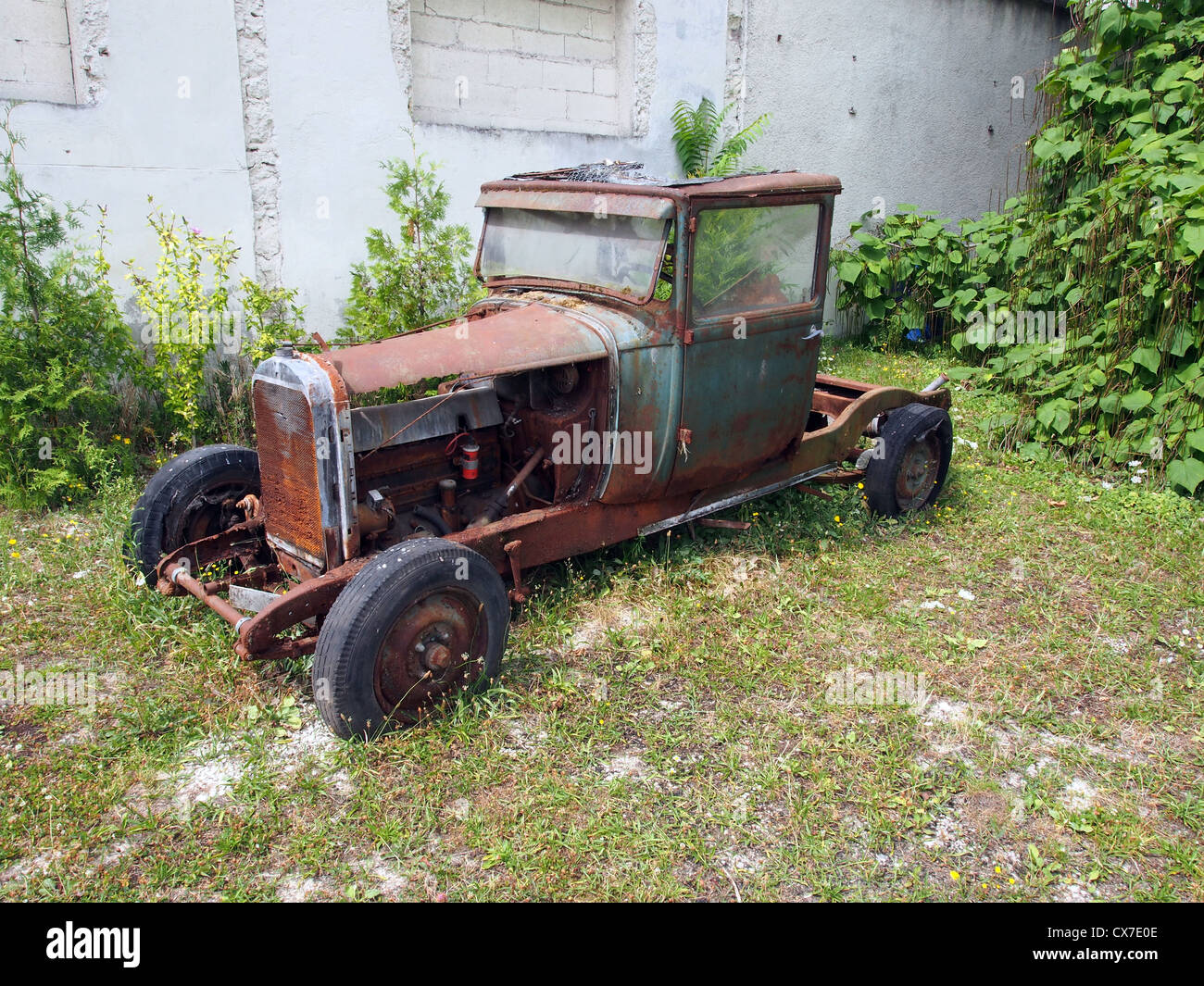 Altes Fahrzeug auf der Werft von Reims das Automobil-museum Stockfoto