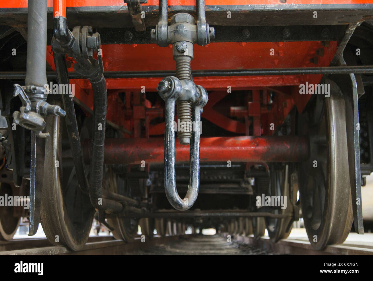 Räder von einem Zug auf den Gleisen; Shildon, Durham, England Stockfoto