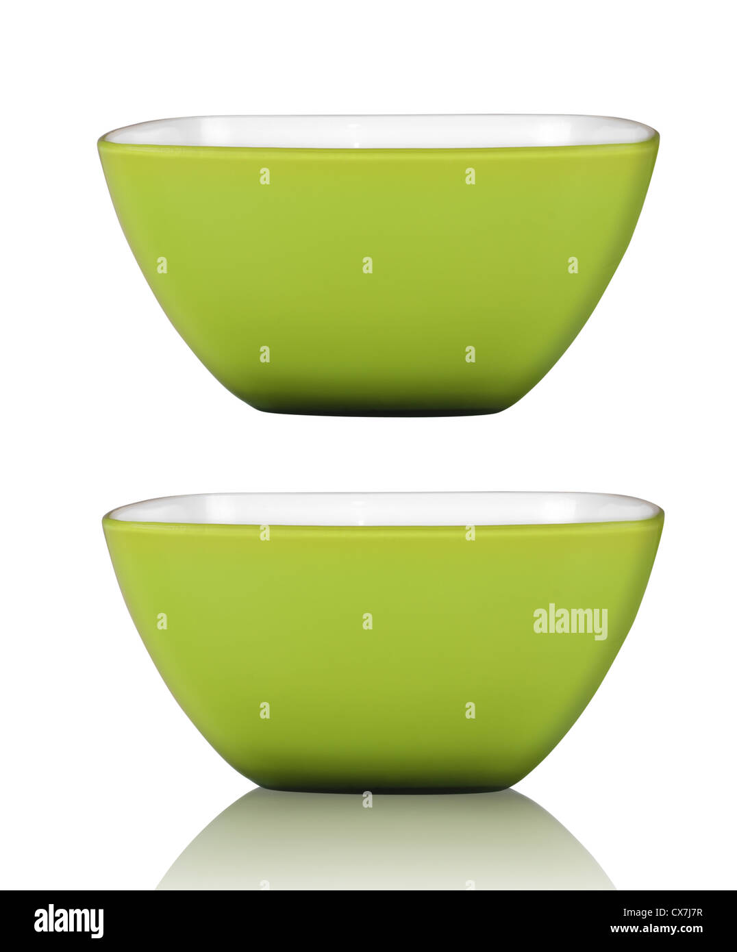 Grünes Quadrat Schüssel oder Tasse isoliert auf weiss mit Beschneidungspfad enthalten Stockfoto