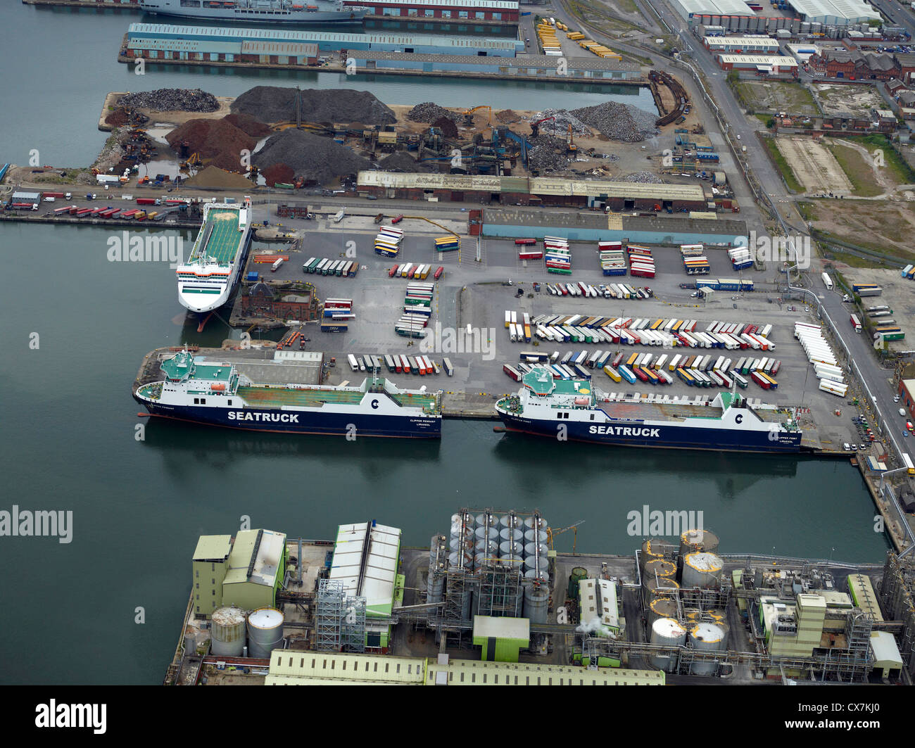 Seatruck auf Rolle aus Fähren, laden am Seaforth Docks, Liverpool, Mersyside, North West England Stockfoto