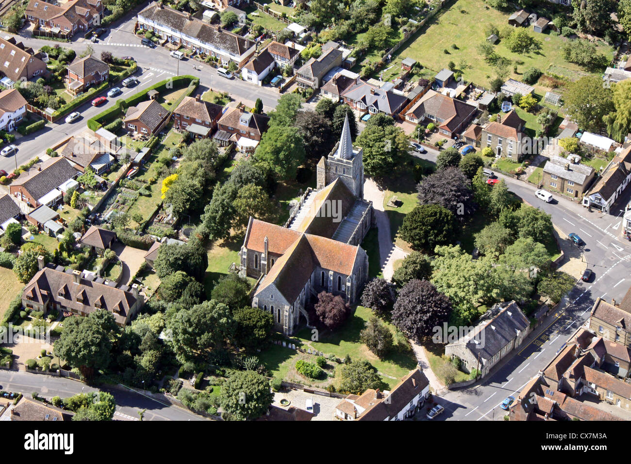 Luftaufnahme von Str. Mary die Jungfrau Pfarrkirche in Münster, Thanet in Kent Stockfoto