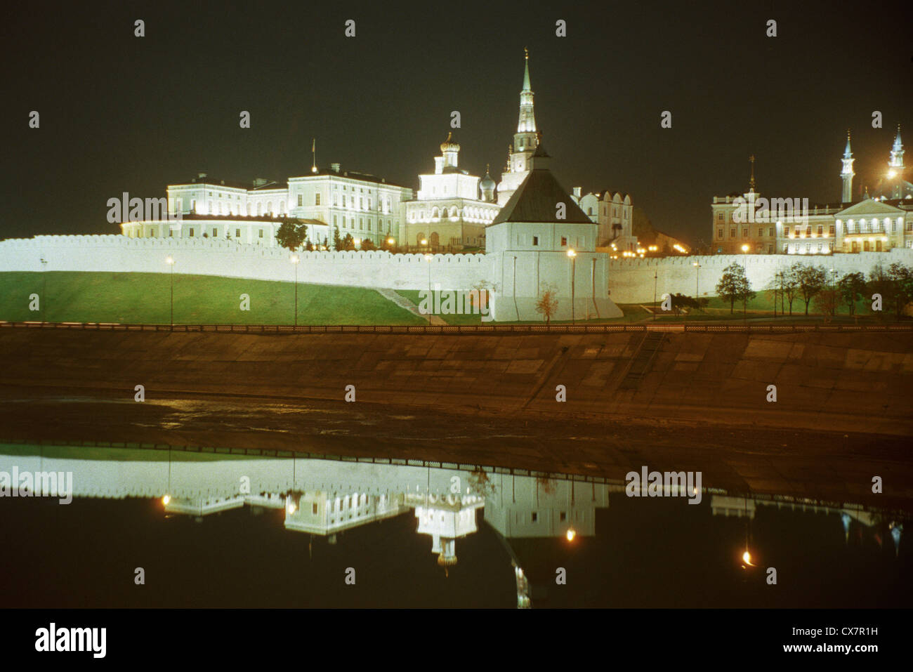Komplex der Kasaner Kreml bei Nacht Stockfoto