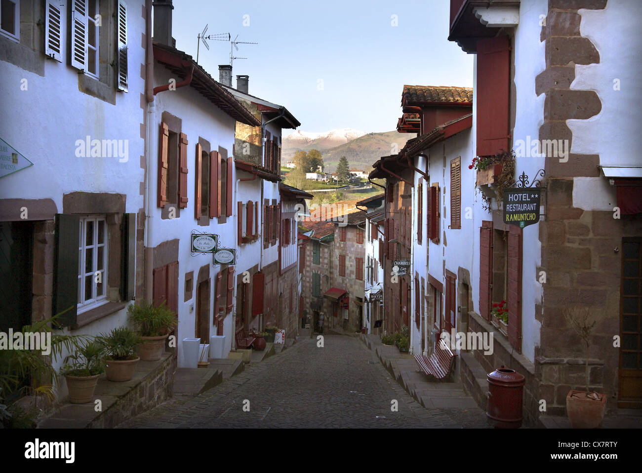 St. Jean Pied-de-Port in den französischen Pyrenäen. Stockfoto