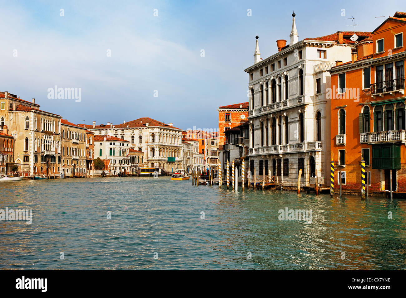 Morgen Bild des Canale Grande ist die wichtigste Wasserstraße in Venedig, Italien. Stockfoto