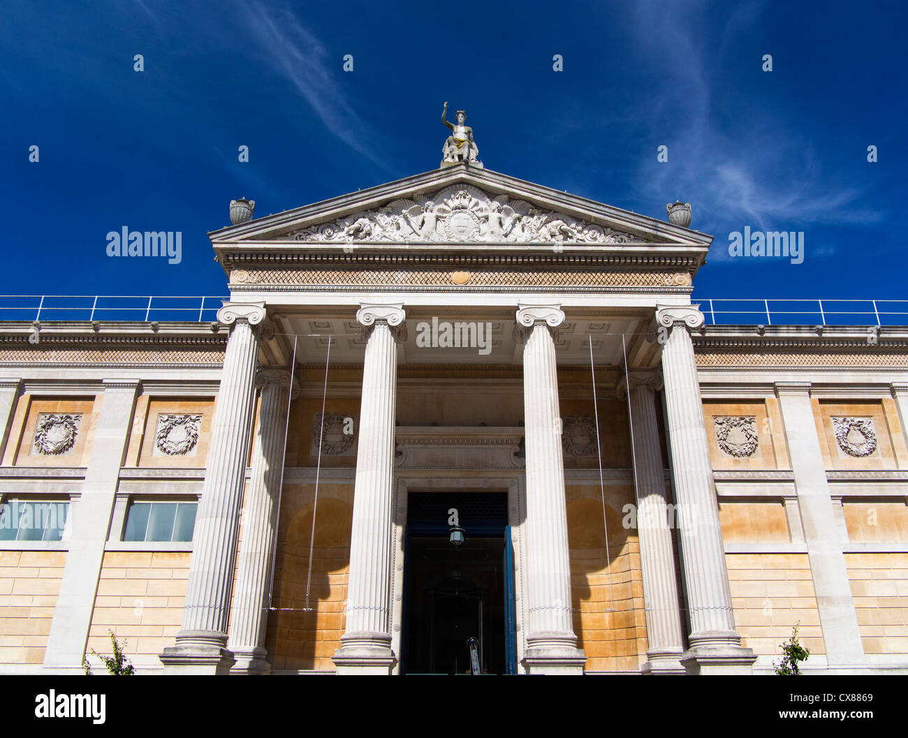 Klassische Fassade des Ashmolean Museum, Oxford Stockfoto