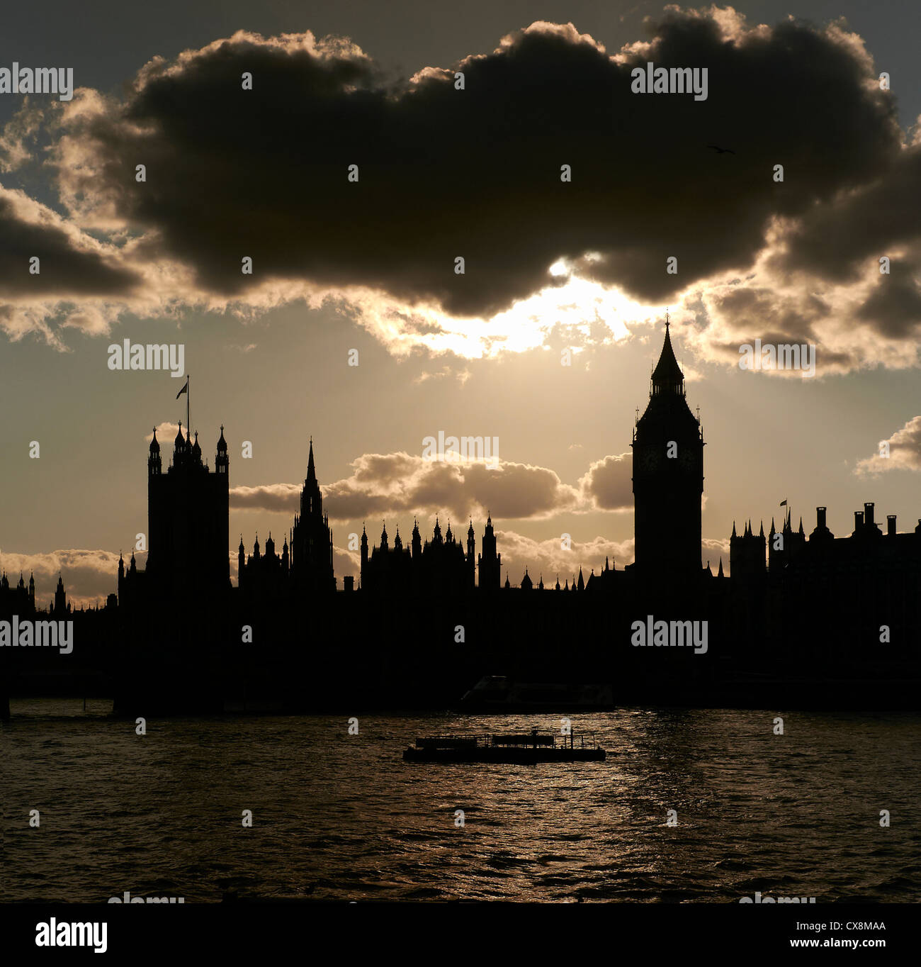 Silhouette des Palace of Westminster. London. England Stockfoto