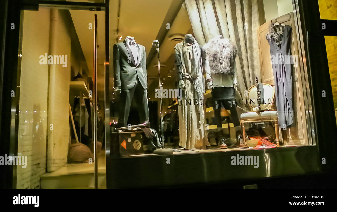 Clothing brands Fotos und Bildmaterial in hoher Auflösung Alamy