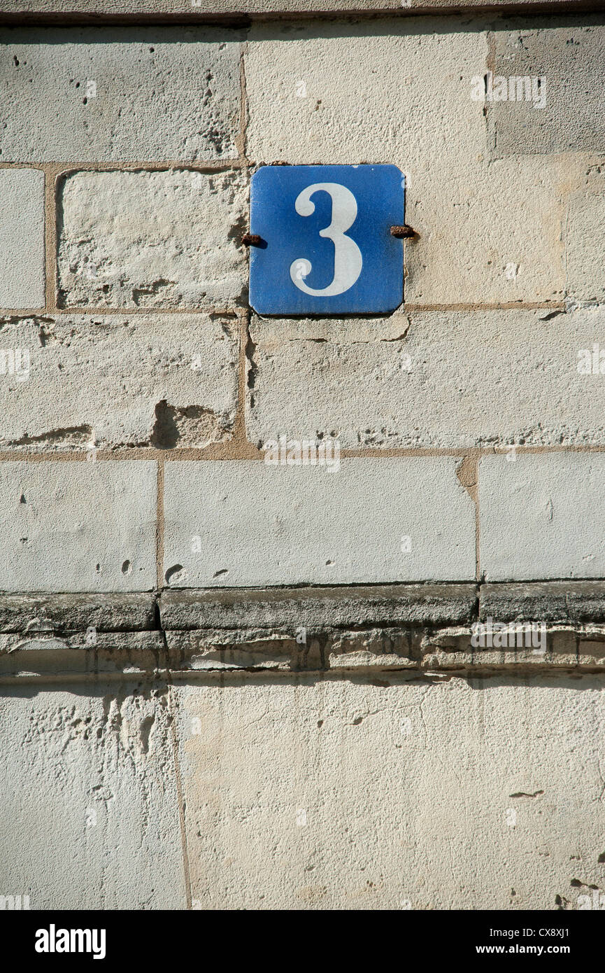 House number in paris -Fotos und -Bildmaterial in hoher Auflösung – Alamy