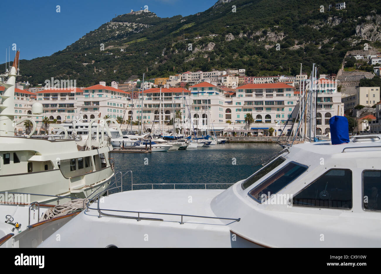 Queensway Quay Marina, Felsen von Gibraltar Stockfoto