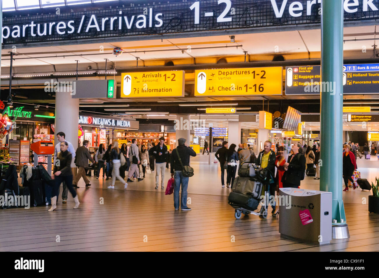 Im Flughafen Schiphol Stockfoto