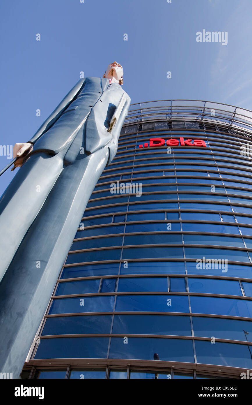 Die lange Bank, das Gebäude der Deka Bank in Luxemburg, Europa, Stockfoto