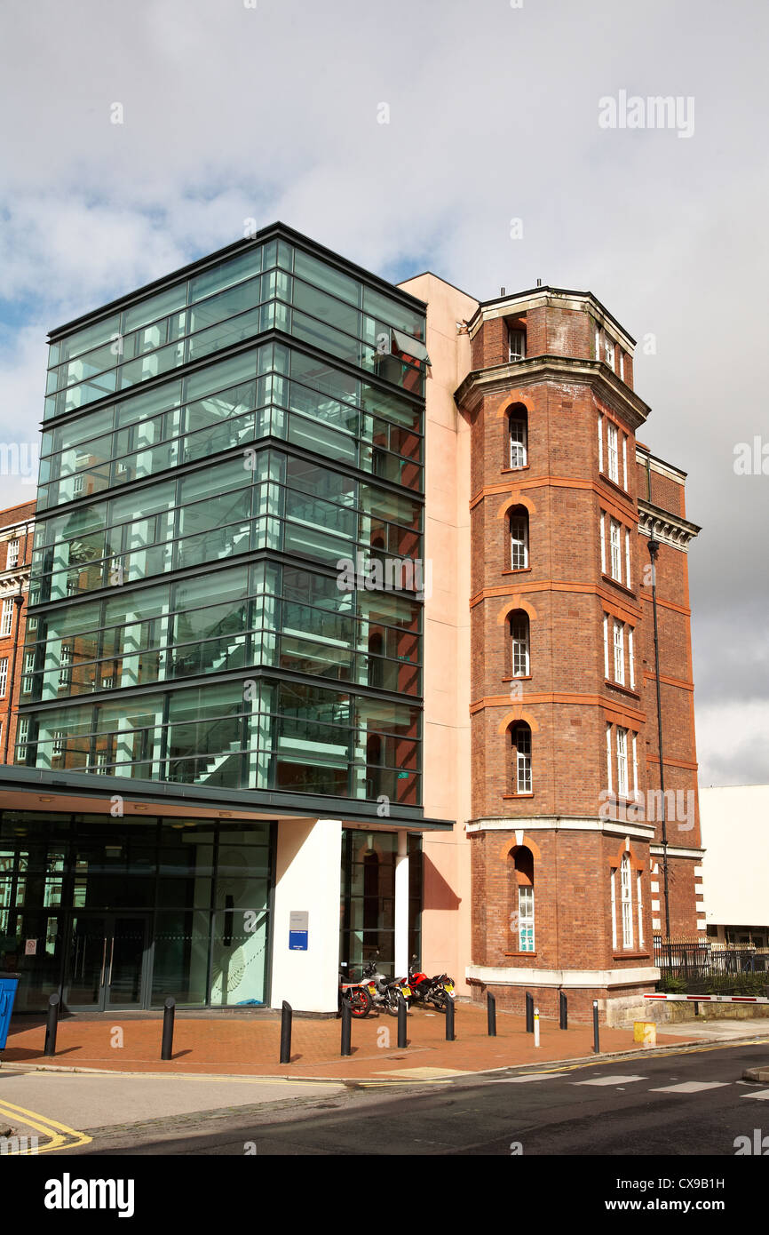 Zeder-Haus, Architektur, Teil der University of Liverpool Merseyside UK gemischt Stockfoto