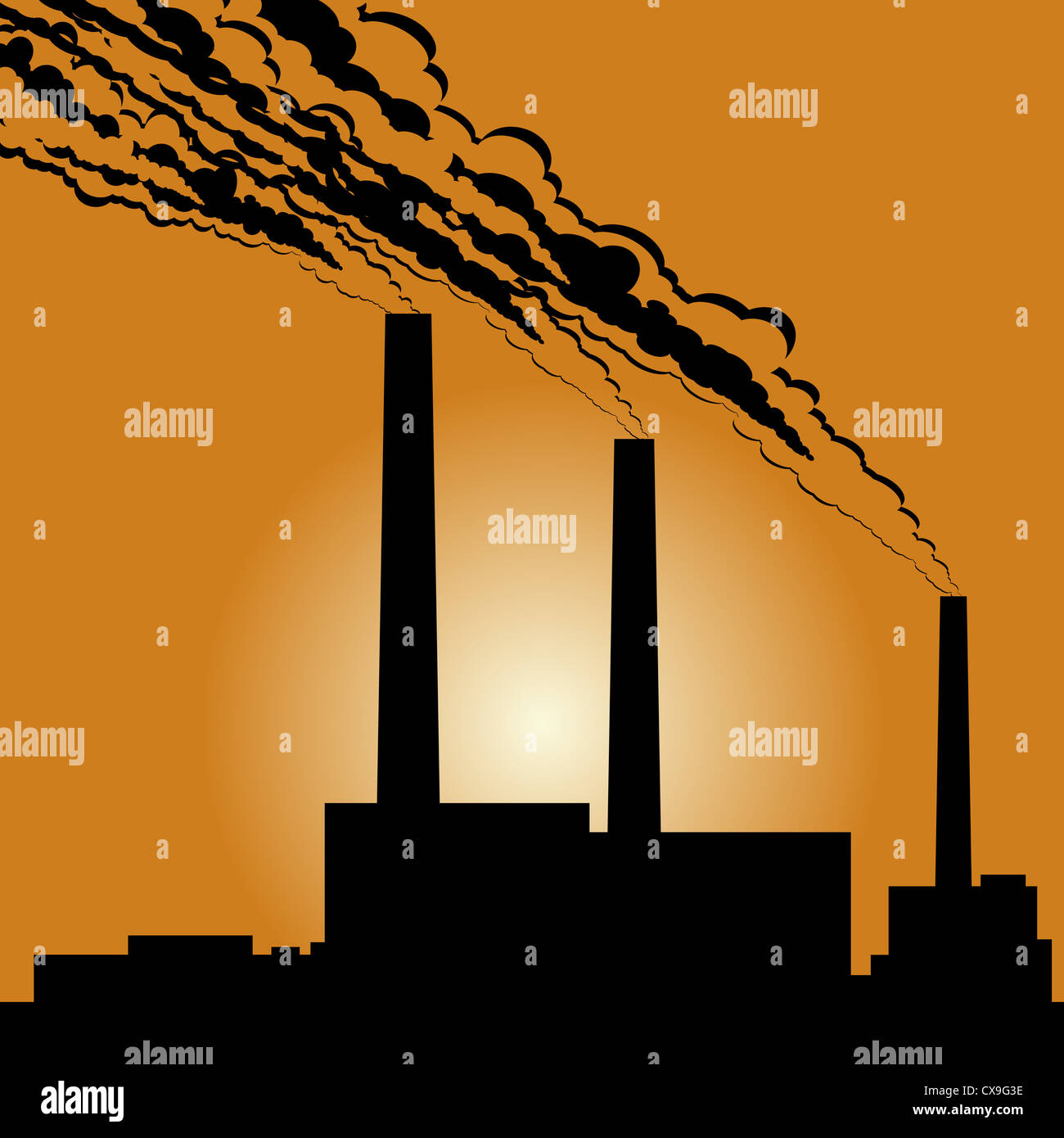 Schaltung von Industriegebäuden und Rauchende Schlote gegen die untergehende Sonne. Stockfoto