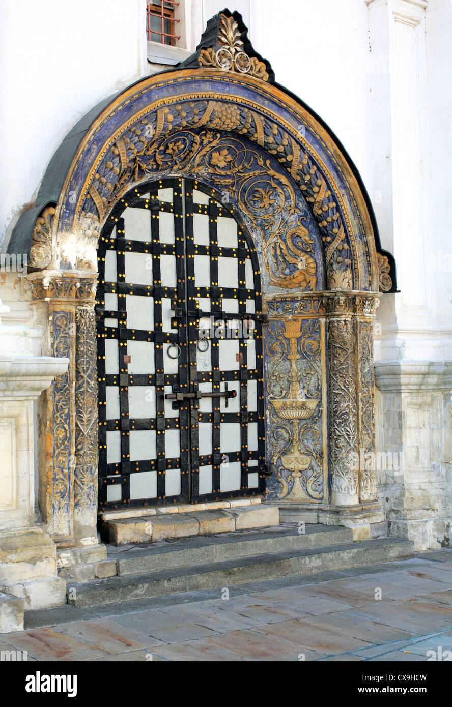 Tür der Kathedrale von der Erzengel, Moskauer Kreml, Moskau, Russland Stockfoto
