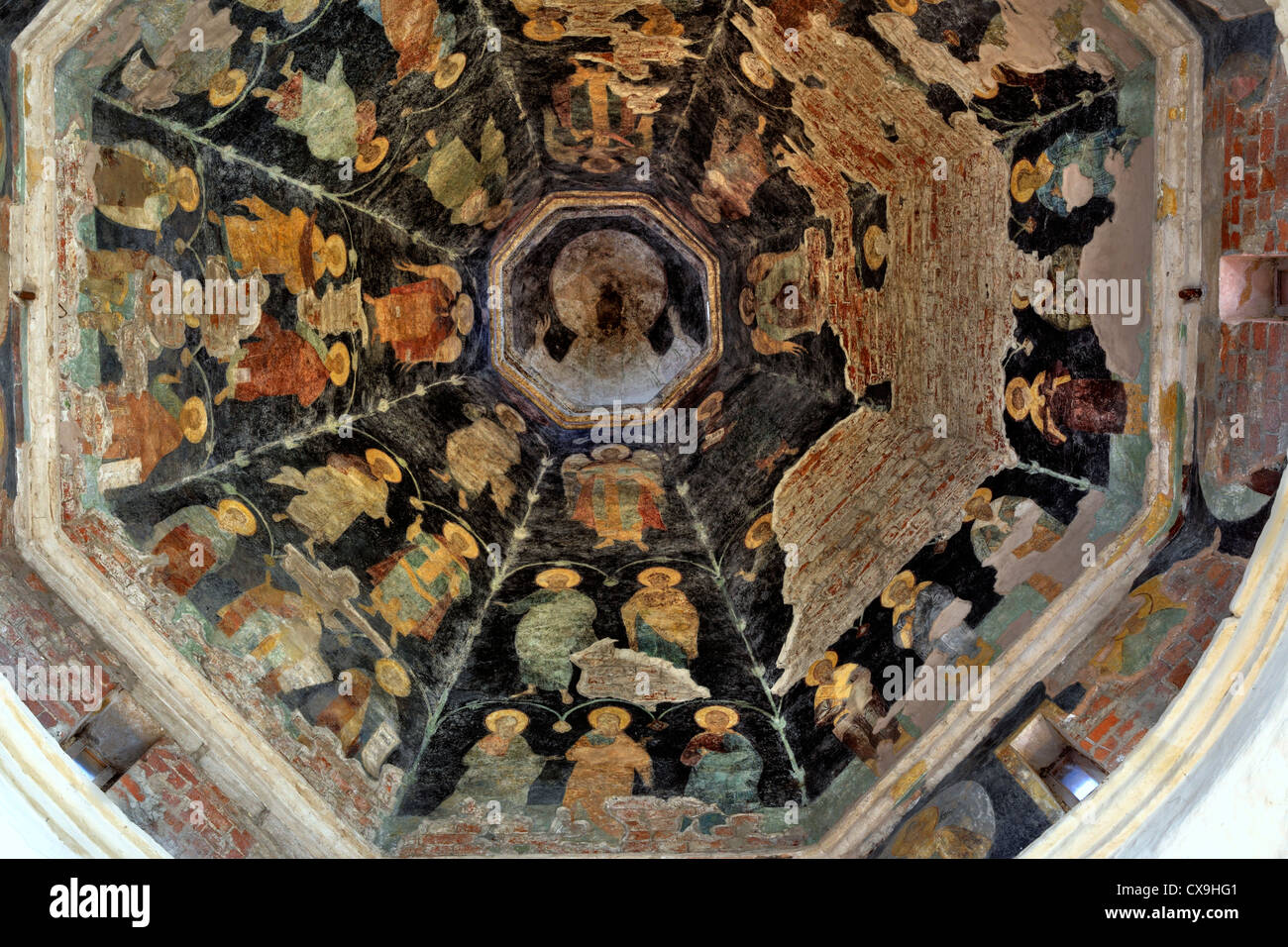 Innenraum der Kirche der Fürbitte der Jungfrau (1510s), Alexandrov Kreml, Alexandrov, Vladimir Region, Russland Stockfoto