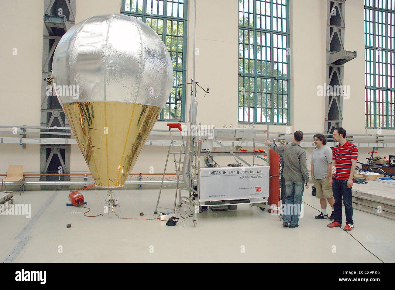 Heissdampfaerostat - ein Ballon mit Heißdampf betrieben Stockfoto