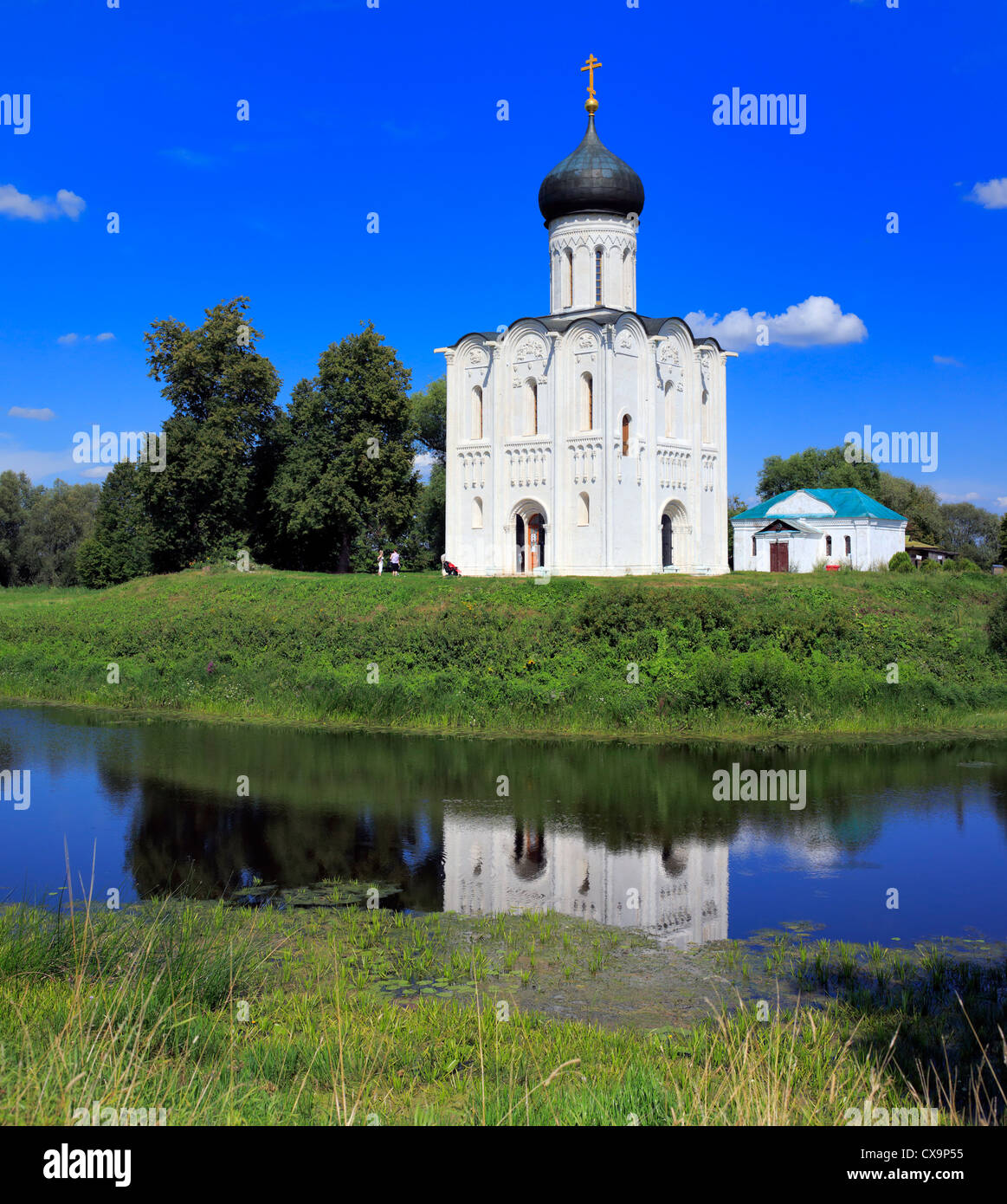 Kirche der Fürbitte am Nerl Fluss (1165), Amtsbereich, Vladimir Region, Russland Stockfoto