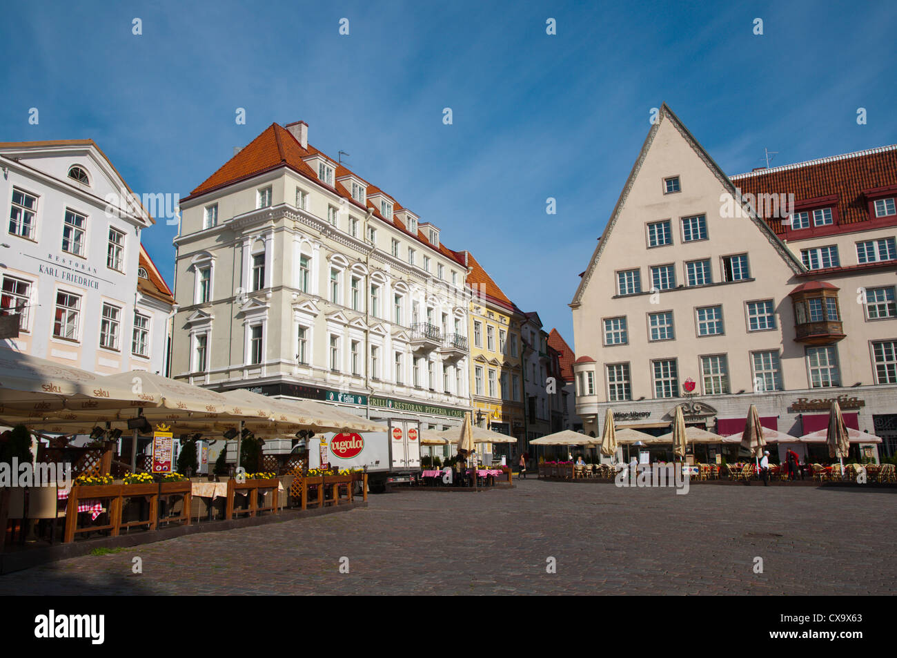 Raekoja bezahlt den alten Rathausplatz Vanalinn Altstadt Tallinn Estland Europa Stockfoto
