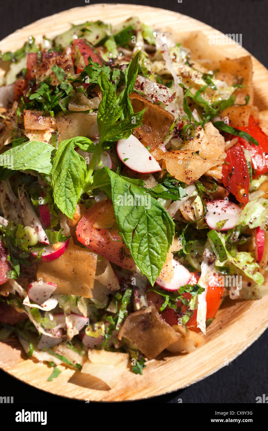 Gemischter Salat Teller an Yalla Yalla libanesischen Street Food Kitchen Stockfoto