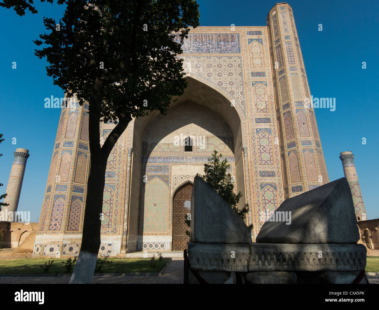 Qibla Ayvan, Bibi Khanum Moschee, Samarkand, Usbekistan Stockfoto