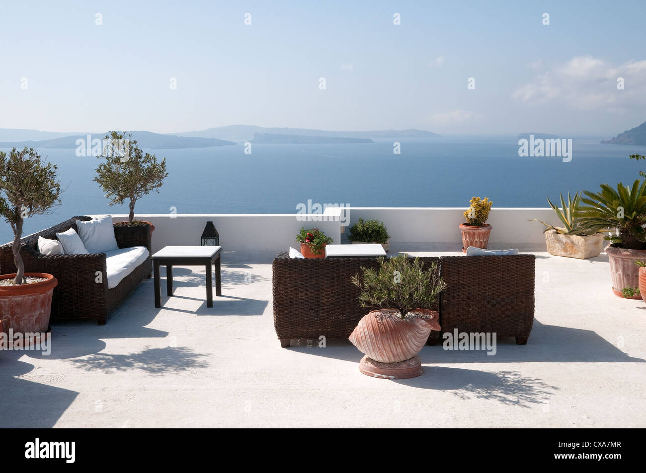 Luxuriöse Dachterrasse in oia, santorini, griechenland Stockfoto