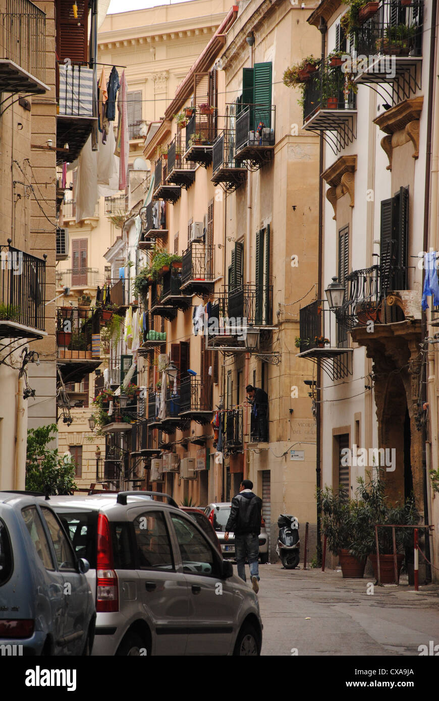 Eine Seitenstraße der zentralen Palermo, Sizilien, Italien Stockfoto