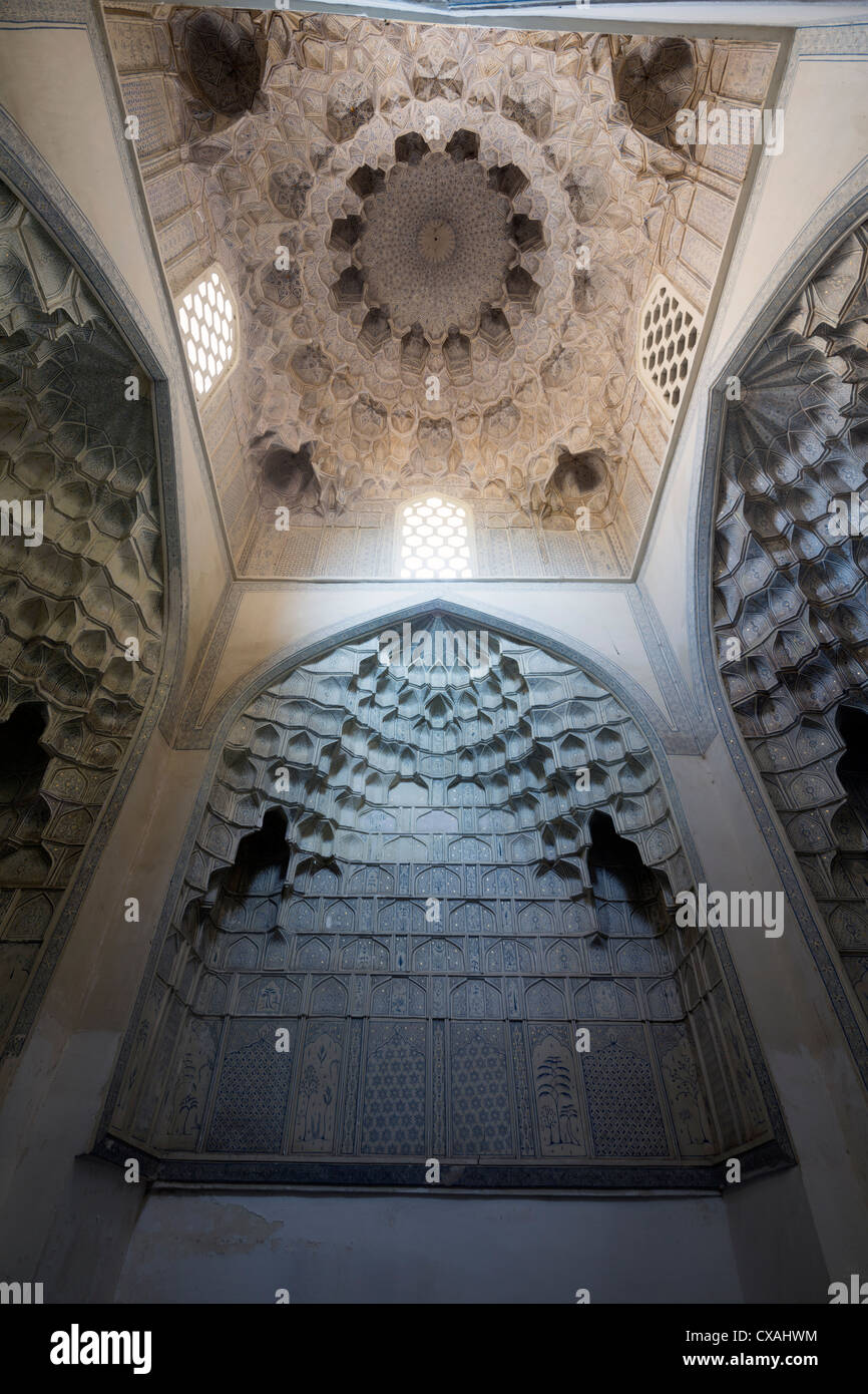 Kuppel der kleinen Kammer, twin gewölbten Mausoleum, Shah-i Zinda, Samarkand, Usbekistan Stockfoto