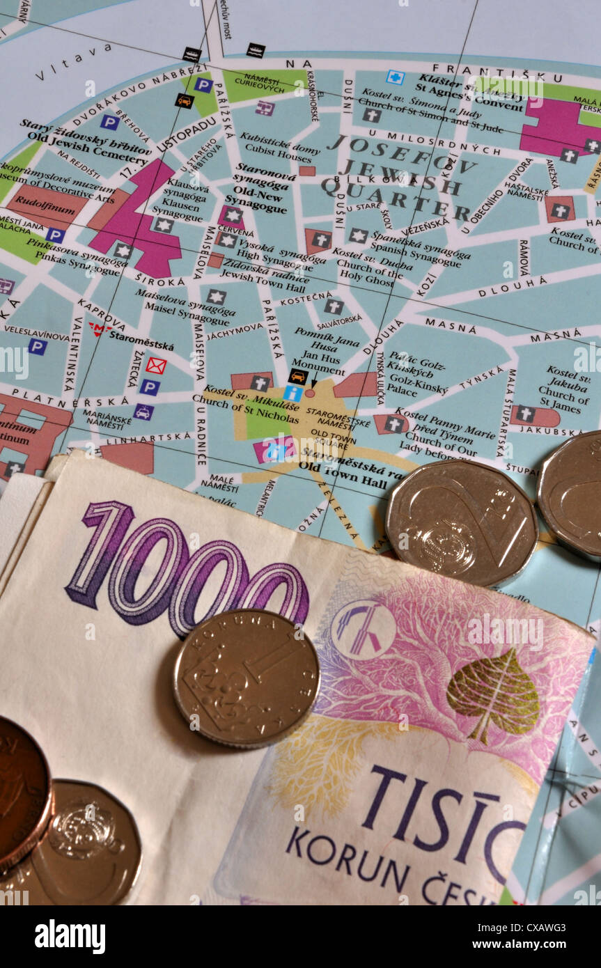 Einen Stadtplan von Prag mit etwas Geld in Tschechische Republik Stockfoto