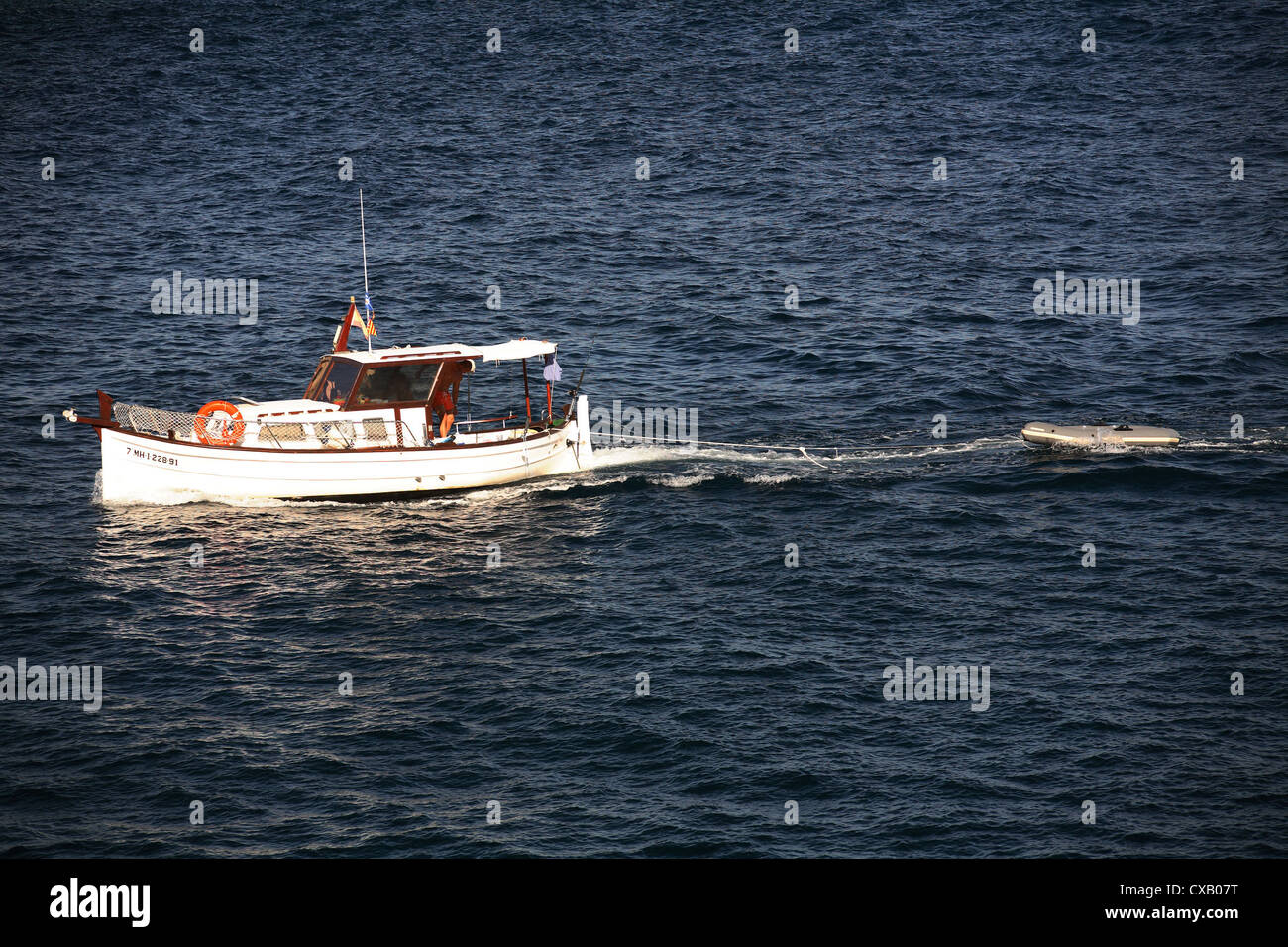 Cala Figuera, Fischerboot auf dem offenen Meer Stockfoto