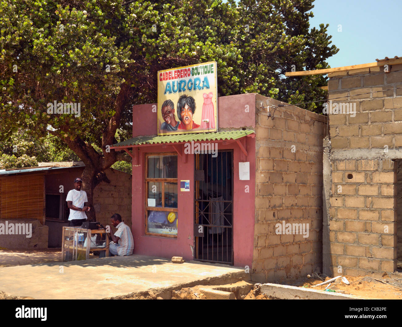 Kleine Boutique. Ponta do Ouro, Süd-Mosambik. Stockfoto