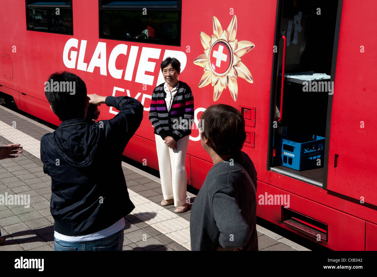 Schweiz. Der Glacier Express Fahrt zwischen Chur und Andermatt über den Oberalppass, Schweiz. 9-12 Stockfoto