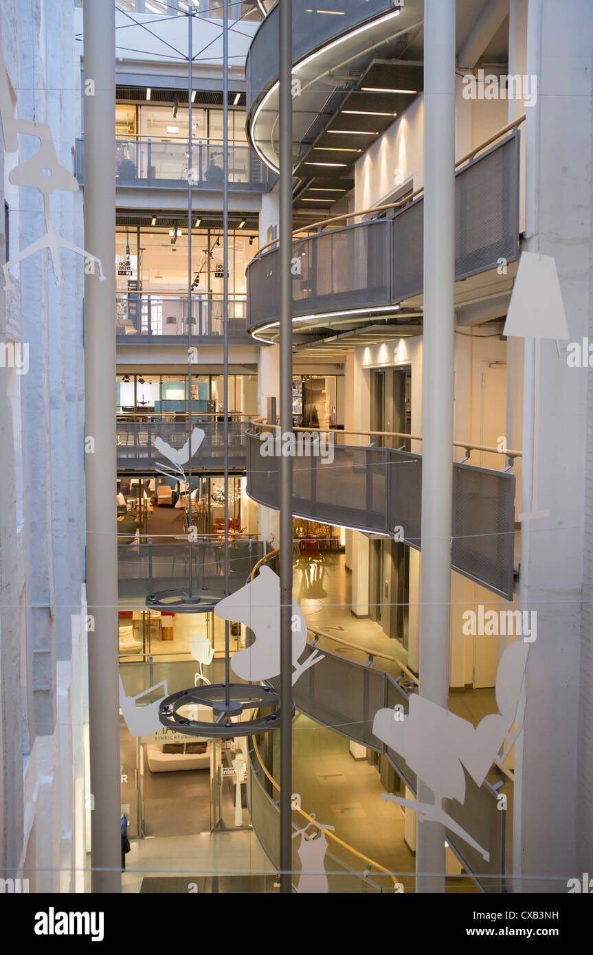 Innenraum des Stilwerk Design Shopping Center in Hamburg Deutschland Stockfoto