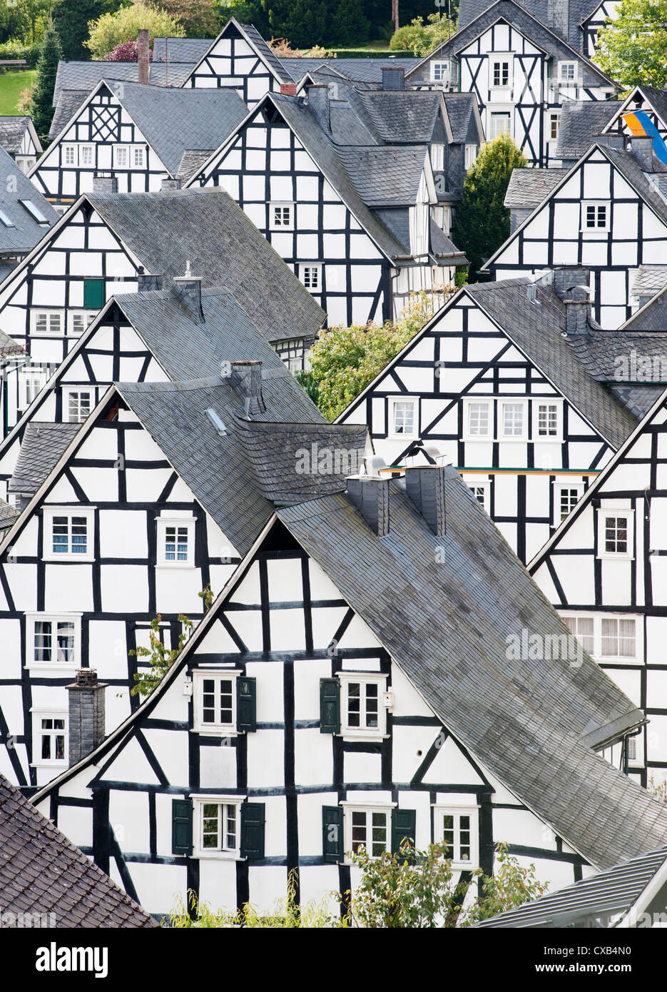 Viele alte Fachwerkhäuser im Dorf Freudenberg im Siegerland Deutschland