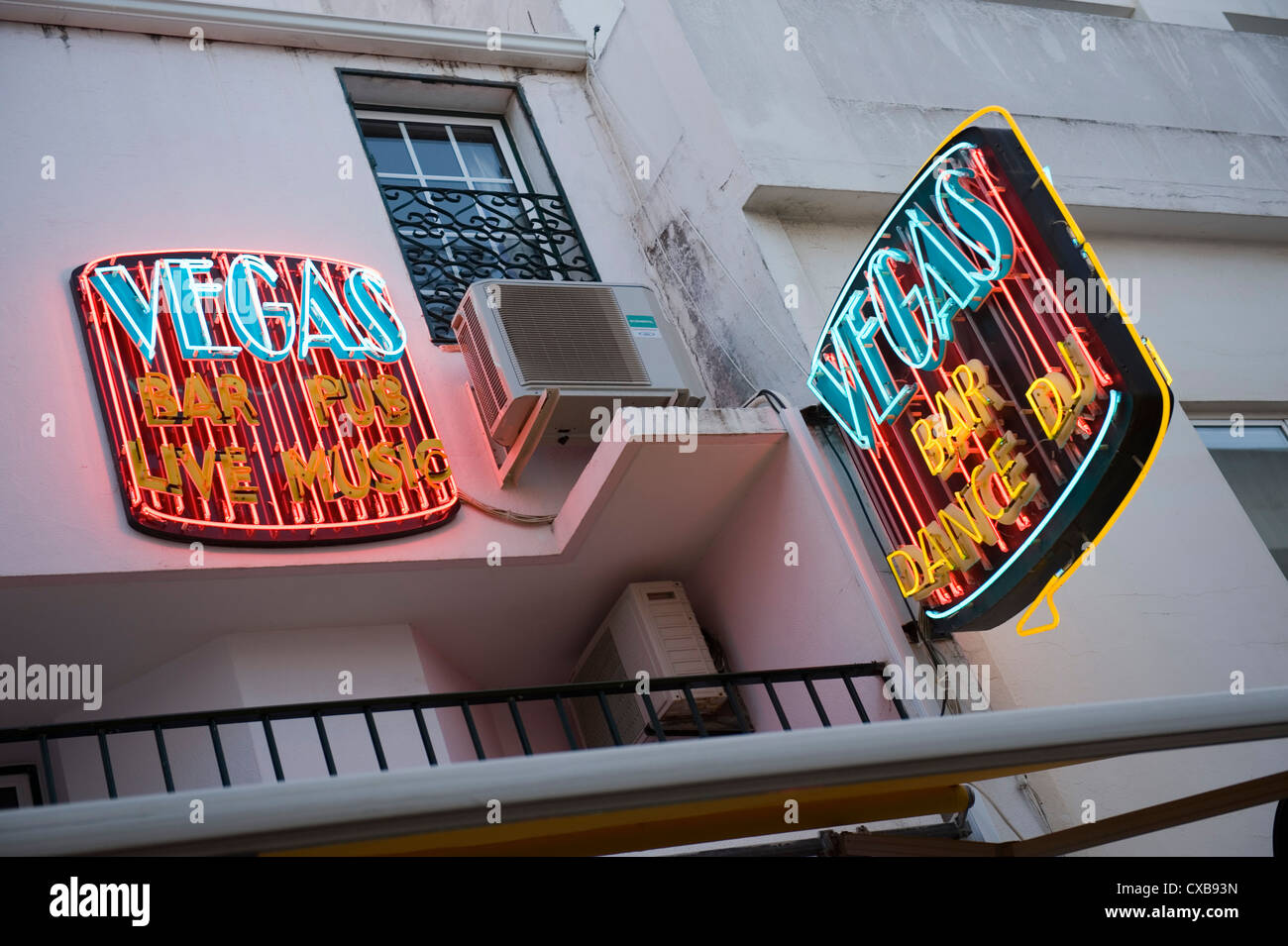 Neon Sign, Albufeira, Algarve, Portugal Stockfoto