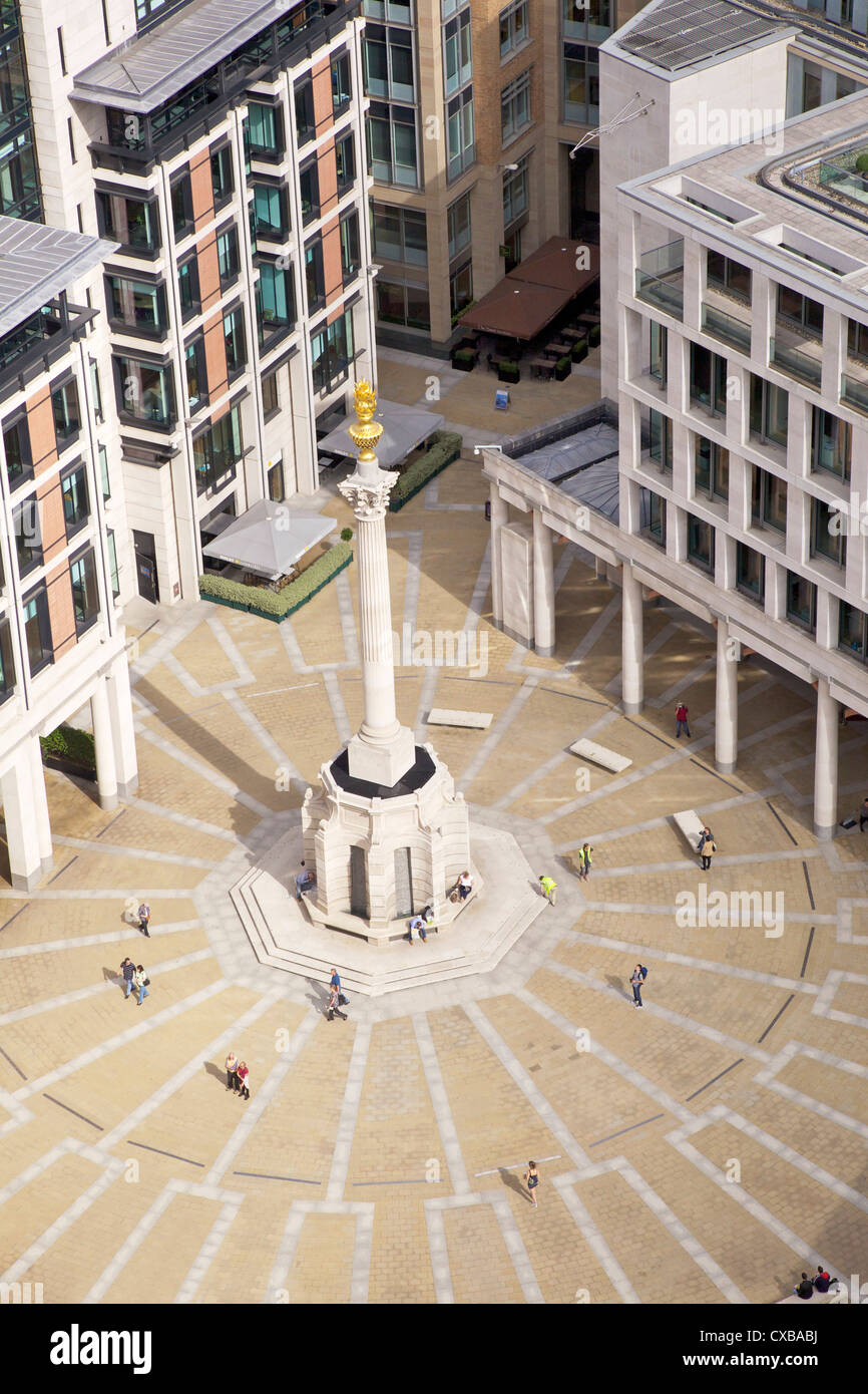 Ansicht der Paternoster Square und Spalte, die goldene Galerie, St. Pauls Cathedral City von London, London, England entnommen Stockfoto